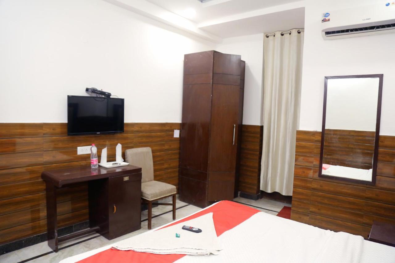 Aerocity Hotel Jindal Palace Delhi- A Well Hygiene Property"All Staff Vaccinated " New Delhi Exteriör bild