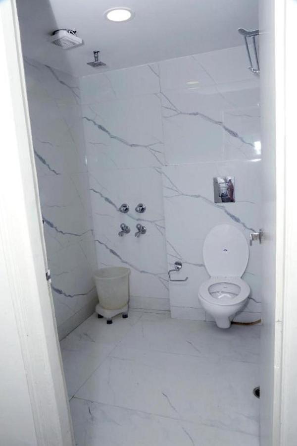 Aerocity Hotel Jindal Palace Delhi- A Well Hygiene Property"All Staff Vaccinated " New Delhi Exteriör bild